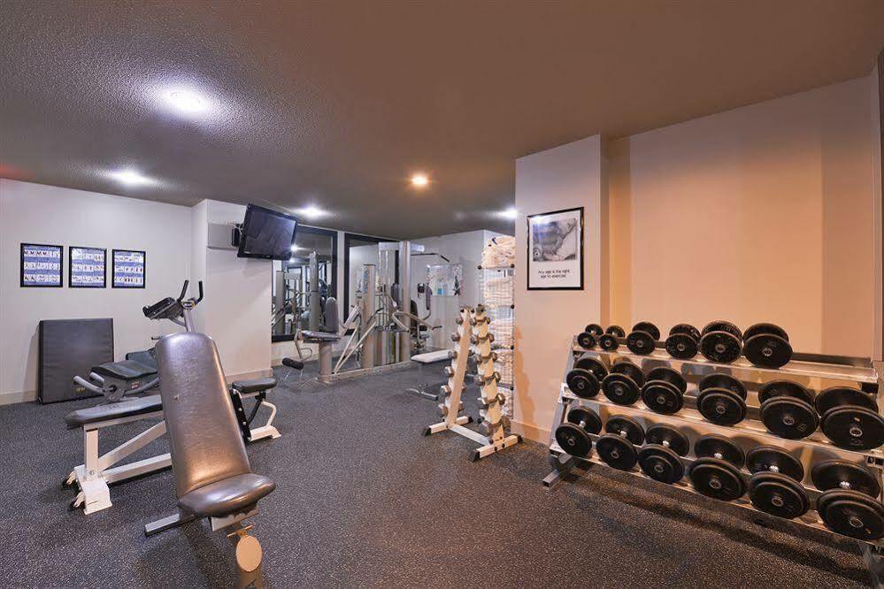Prestige Vernon Hotel Экстерьер фото